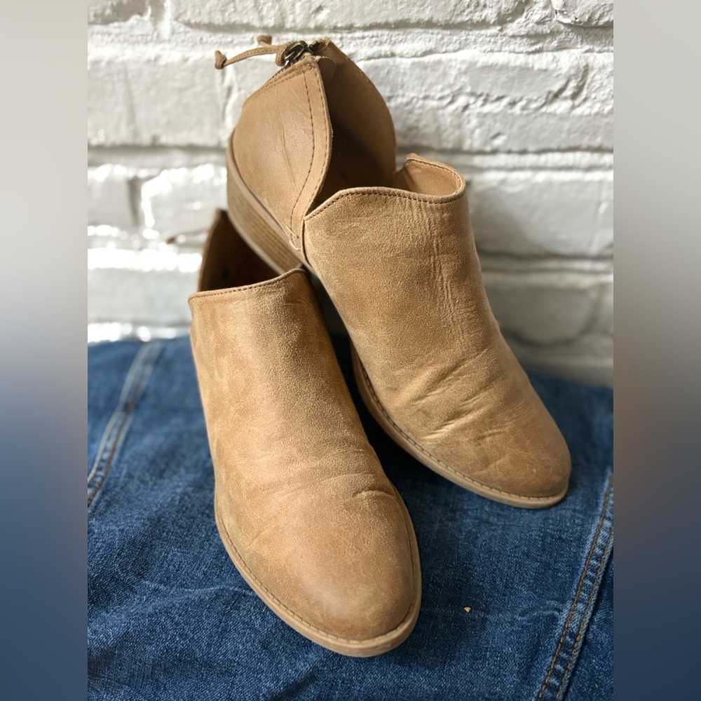 Qupid Tan Ankle Booties